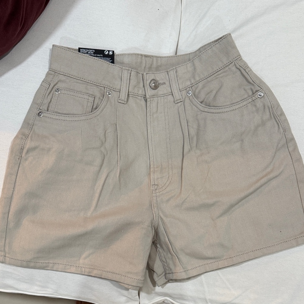 🚨 Flash Sale 🚨 H&M Mom shorts